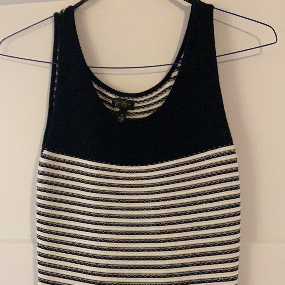 Dress - Picture 3 of 4